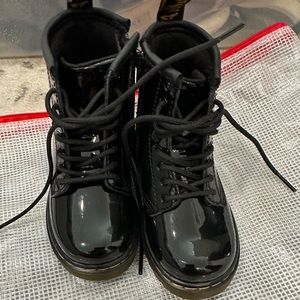DR. Martens 1460T Kids Size 7 Patent Leather Black Boot